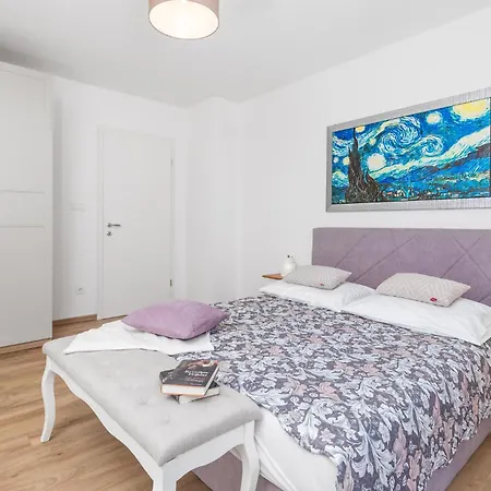 Stunning In Banjol Banjol