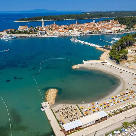 Stunning In Banjol