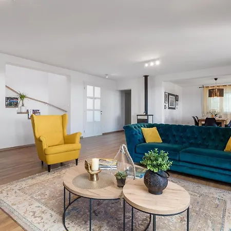 Holiday home Stunning In Banjol