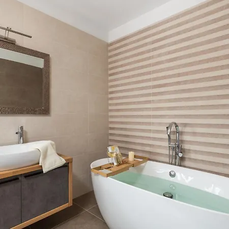 Stunning In Holiday home