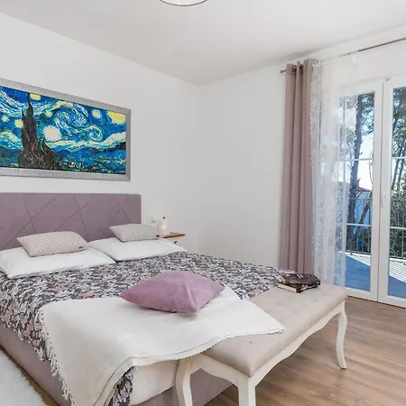 Holiday home Stunning In
